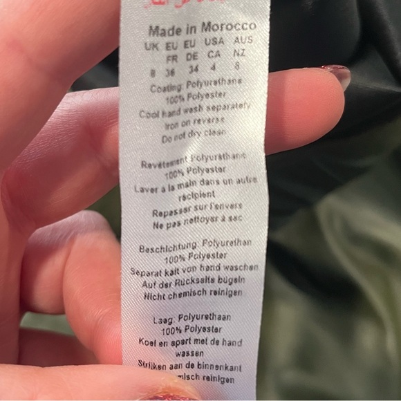 NWT PrettyLittleThing Khaki Faux Leather High Waist Cropped Trouser Green Size 4 - Picture 6 of 9